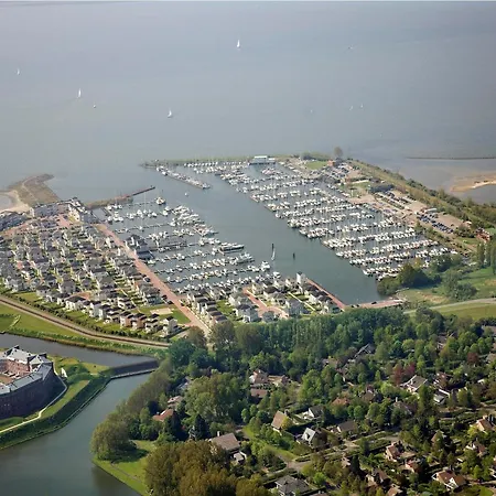 Restyled With 2 Bathrooms, The At 6 Km Hellevoetsluis